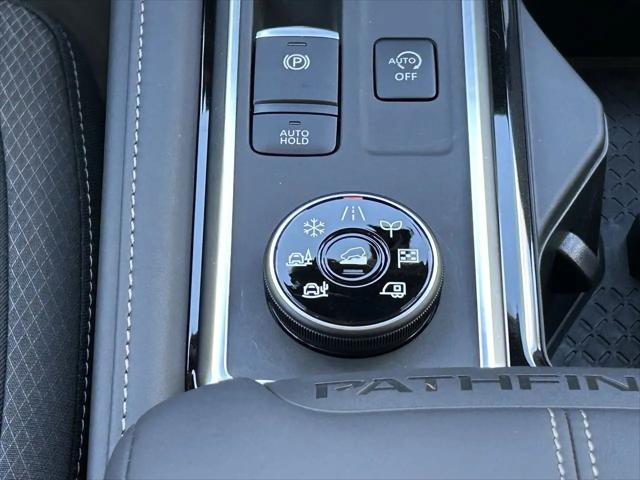 2026 Nissan Pathfinder SV