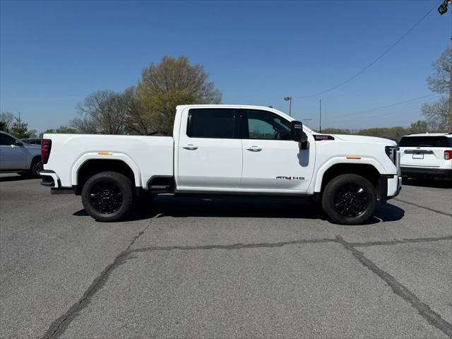 2024 GMC Sierra 2500HD 4WD Crew Cab Standard Bed AT4