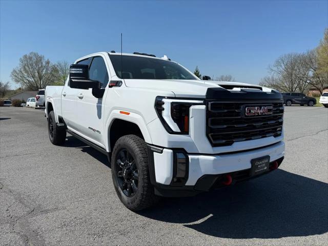 2024 GMC Sierra 2500HD 4WD Crew Cab Standard Bed AT4