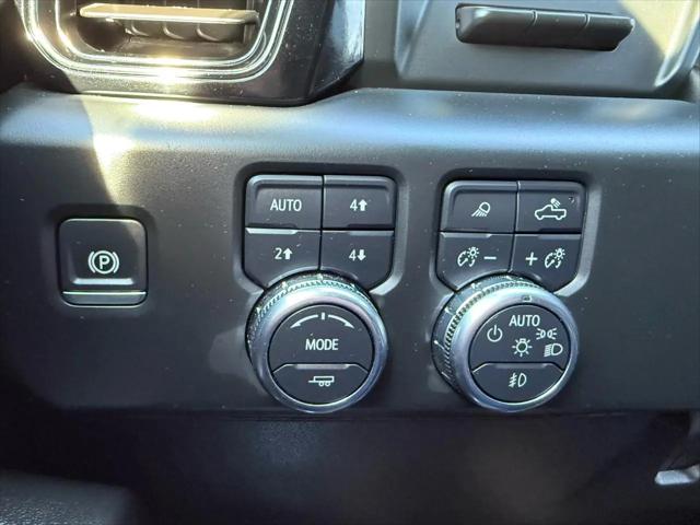 2024 GMC Sierra 2500HD 4WD Crew Cab Standard Bed AT4