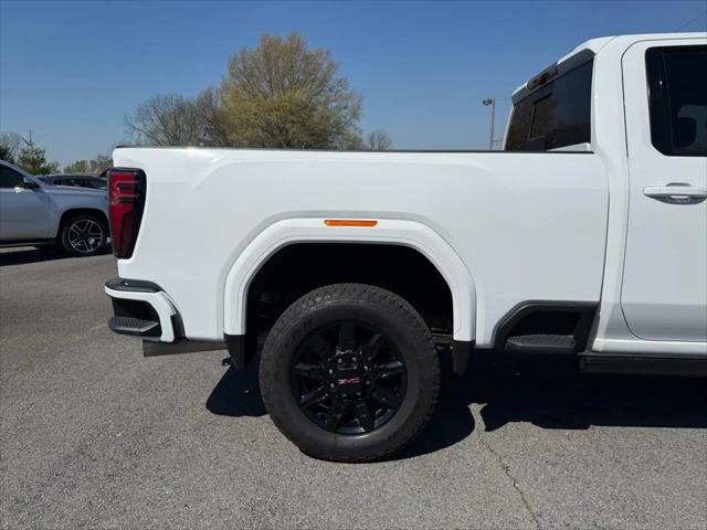 2024 GMC Sierra 2500HD 4WD Crew Cab Standard Bed AT4