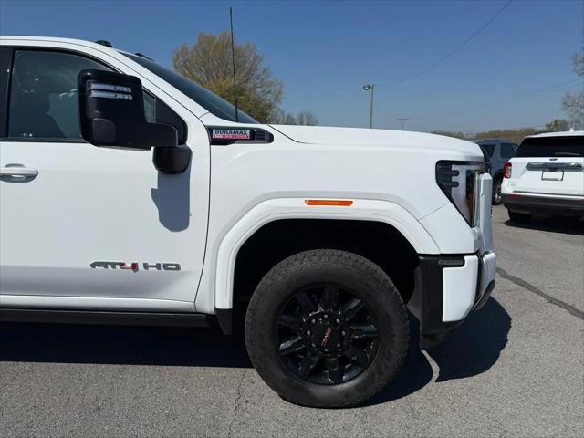2024 GMC Sierra 2500HD 4WD Crew Cab Standard Bed AT4