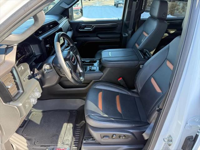 2024 GMC Sierra 2500HD 4WD Crew Cab Standard Bed AT4