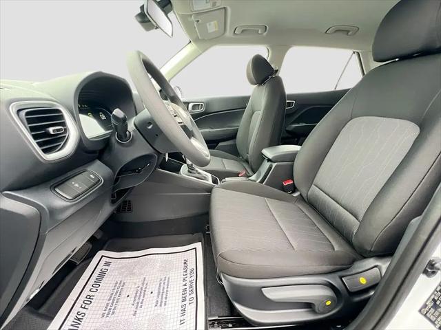 2026 Hyundai Venue SE
