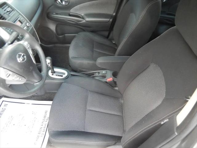 2016 Nissan Versa 1.6 SV