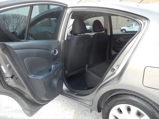 2016 Nissan Versa 1.6 SV