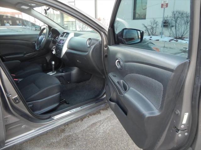 2016 Nissan Versa 1.6 SV
