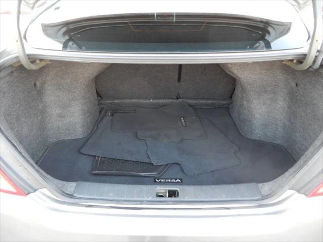 2016 Nissan Versa 1.6 SV
