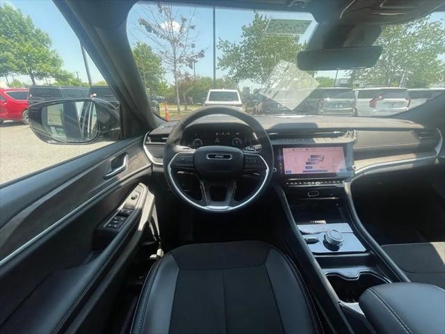 2026 Jeep Grand Cherokee Altitude 4x4