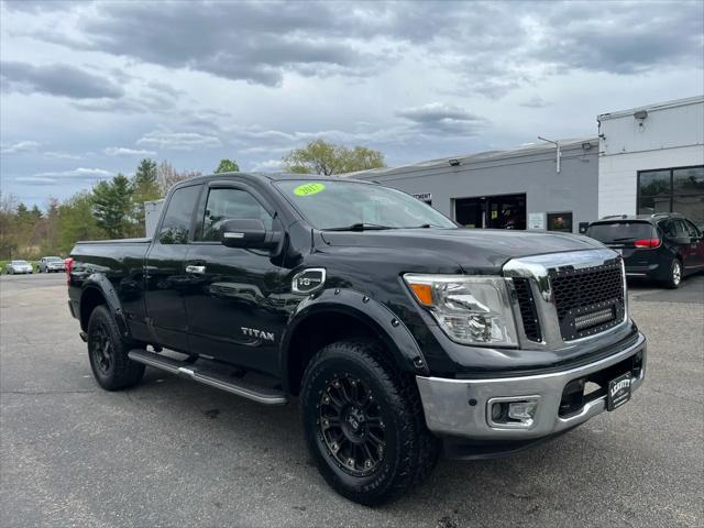 2017 Nissan Titan SV