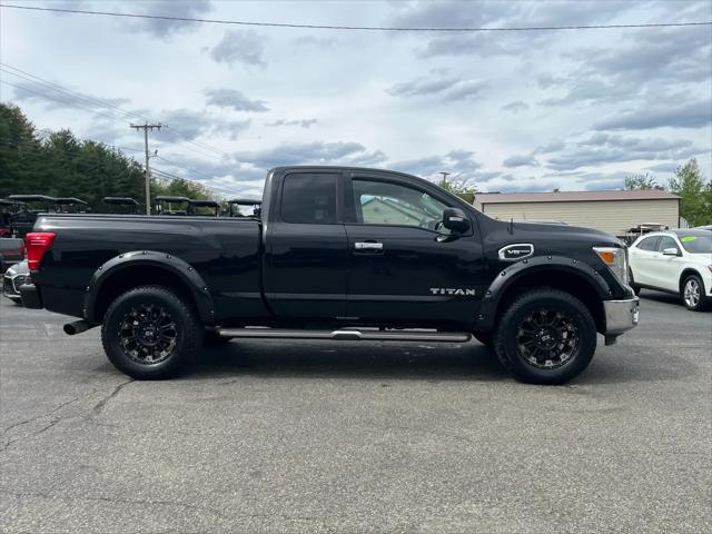 2017 Nissan Titan SV