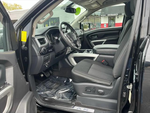 2017 Nissan Titan SV