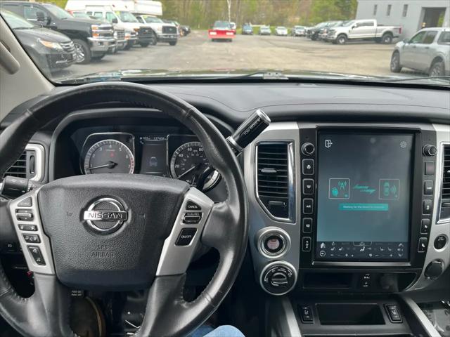 2017 Nissan Titan SV