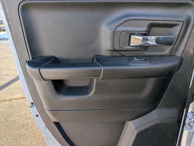 2022 Ram 1500 Classic Warlock Quad Cab 4x4 6'4" Box