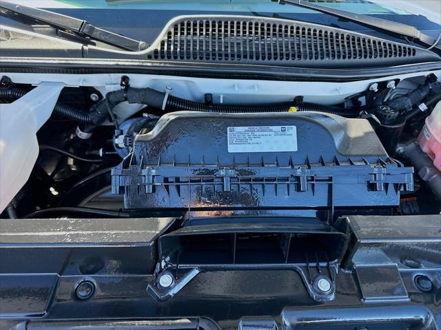 2023 GMC Savana Cargo RWD 2500 Extended Wheelbase Work Van