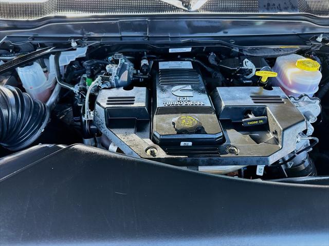2024 Ram 3500 Laramie Mega Cab 4x4 64 Box