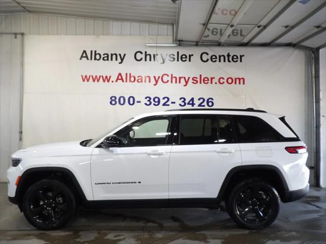 2023 Jeep Grand Cherokee Altitude 4x4 for sale in Albany, MN