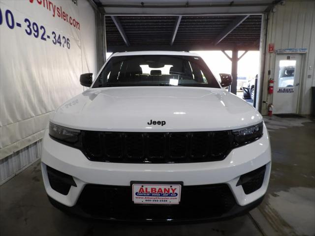 2023 Jeep Grand Cherokee Altitude 4x4