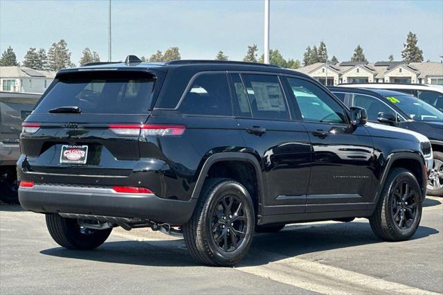 2026 Jeep Grand Cherokee Grand Cherokee Laredo Altitude 4x4