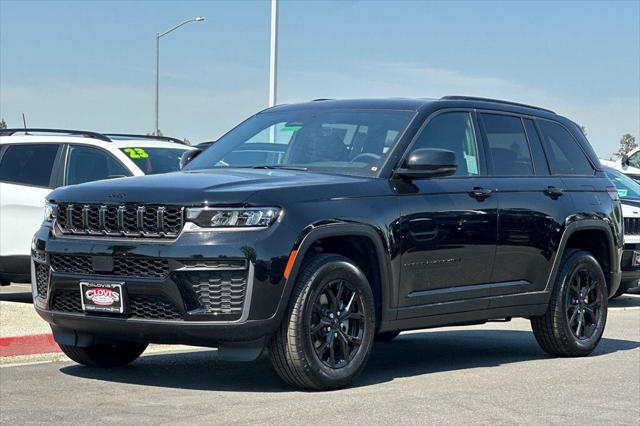 2026 Jeep Grand Cherokee Grand Cherokee Laredo Altitude 4x4