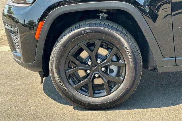 2026 Jeep Grand Cherokee Grand Cherokee Laredo Altitude 4x4