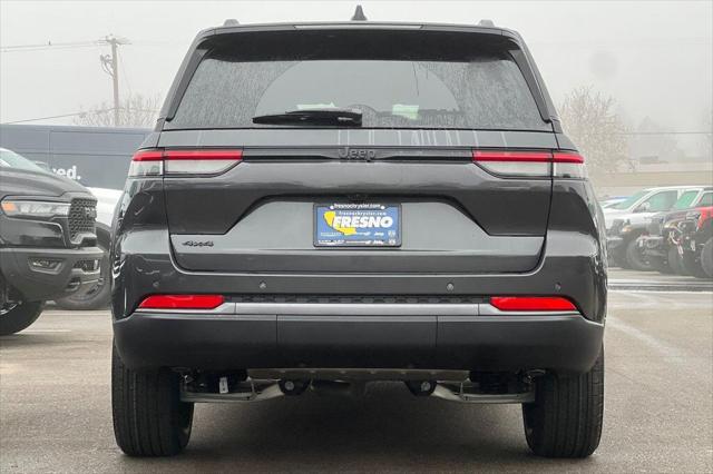 2026 Jeep Grand Cherokee Grand Cherokee Laredo Altitude 4x4