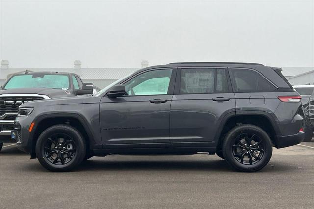 2026 Jeep Grand Cherokee Grand Cherokee Laredo Altitude 4x4