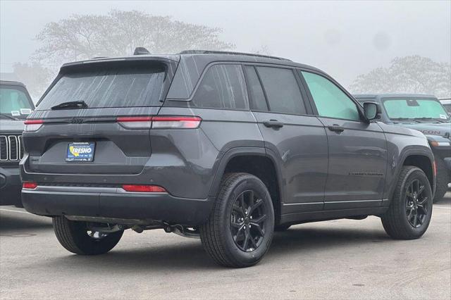 2026 Jeep Grand Cherokee Grand Cherokee Laredo Altitude 4x4