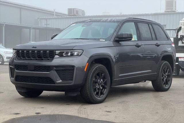 2026 Jeep Grand Cherokee Grand Cherokee Laredo Altitude 4x4