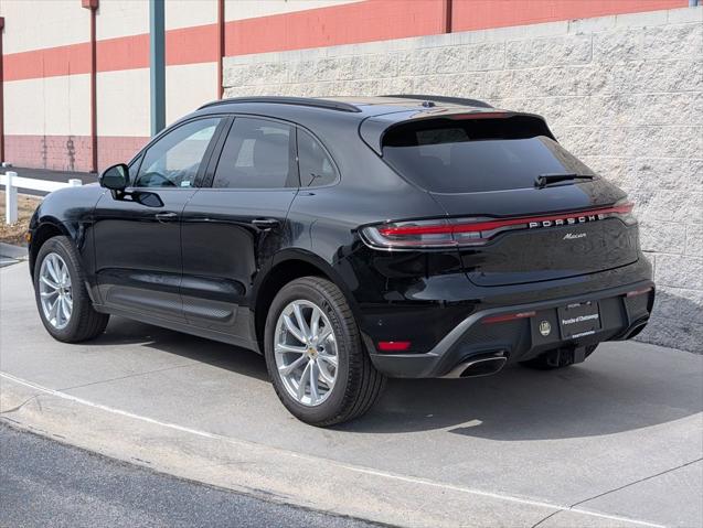 2025 Porsche Macan Unknown