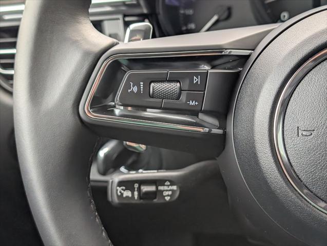 2025 Porsche Macan Unknown