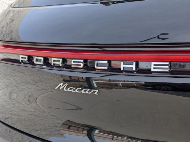2025 Porsche Macan Unknown