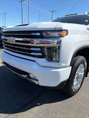 2020 Chevrolet Silverado 2500HD 4WD Crew Cab Standard Bed High Country