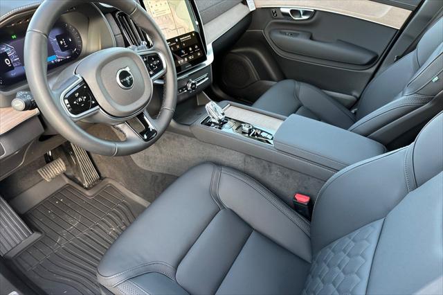 2026 Volvo XC90 Plus, B5 AWD Gas (mild hybrid), Gasoline, Bright, 7 Seats