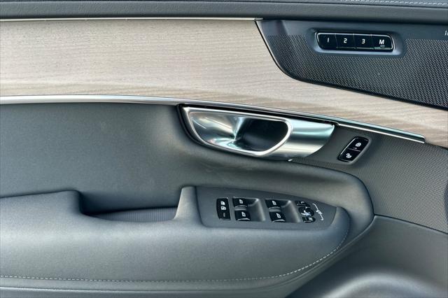 2026 Volvo XC90 Plus, B5 AWD Gas (mild hybrid), Gasoline, Bright, 7 Seats