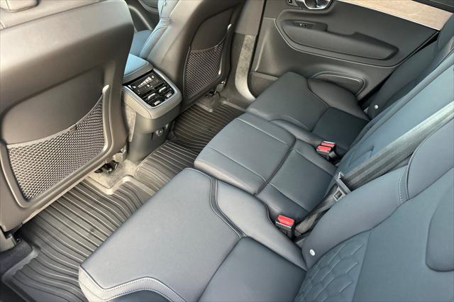 2026 Volvo XC90 Plus, B5 AWD Gas (mild hybrid), Gasoline, Bright, 7 Seats