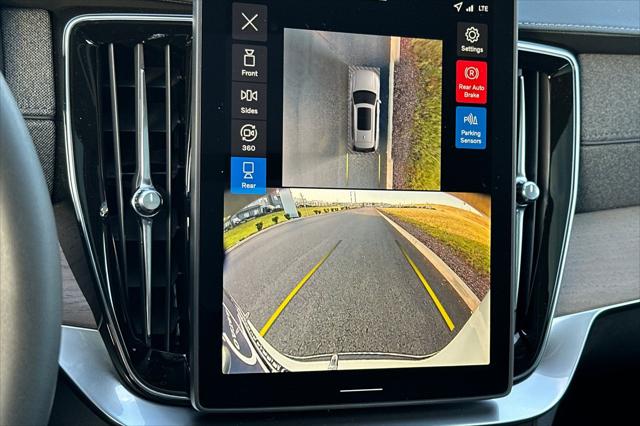 2026 Volvo XC90 Plus, B5 AWD Gas (mild hybrid), Gasoline, Bright, 7 Seats