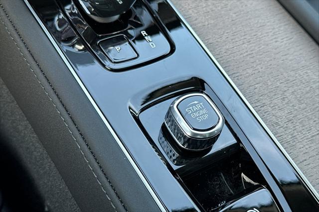 2026 Volvo XC90 Plus, B5 AWD Gas (mild hybrid), Gasoline, Bright, 7 Seats