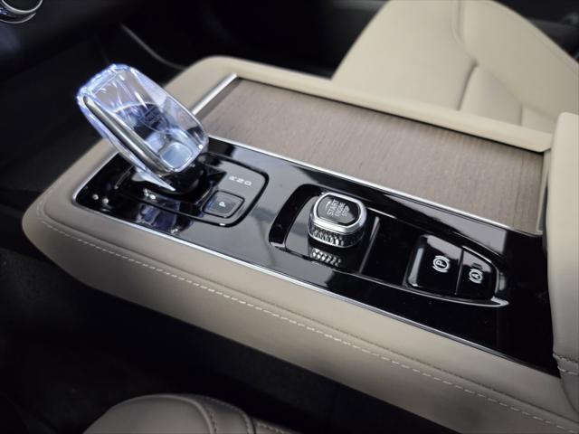 2026 Volvo XC90 Plus, B6 AWD Gas (mild hybrid), Gasoline, Bright, 7 Seats