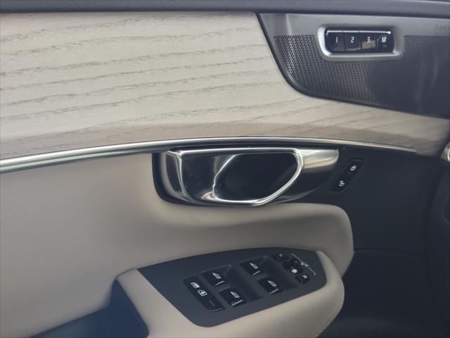 2026 Volvo XC90 Plus, B6 AWD Gas (mild hybrid), Gasoline, Bright, 7 Seats