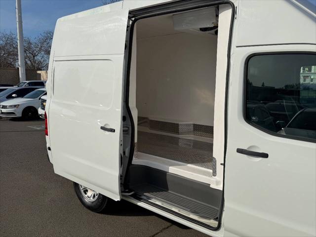 2013 Nissan 3500 S V8