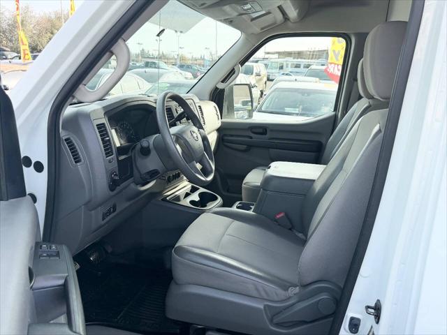 2013 Nissan 3500 S V8