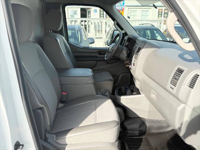 2013 Nissan 3500 S V8