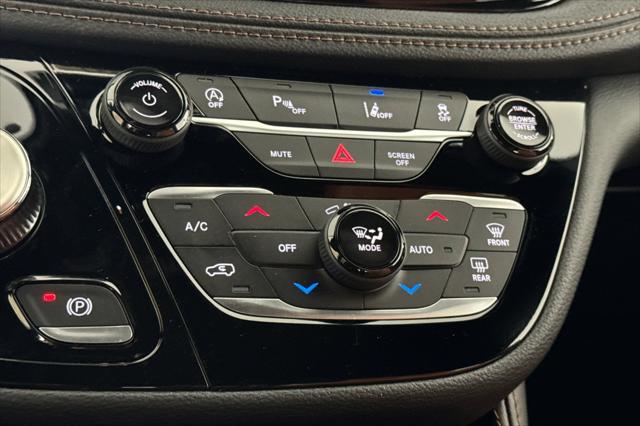 2026 Chrysler Pacifica Pinnacle AWD