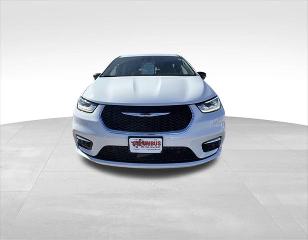 2026 Chrysler Pacifica Select AWD
