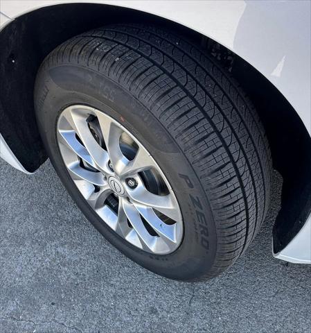 2026 Chrysler Pacifica Select AWD
