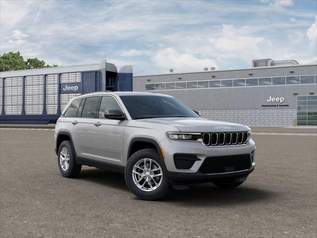 2026 Jeep Grand Cherokee GRAND CHEROKEE LAREDO X 4X4