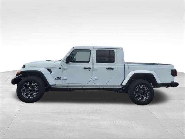 2026 Jeep Gladiator GLADIATOR SAHARA 4X4
