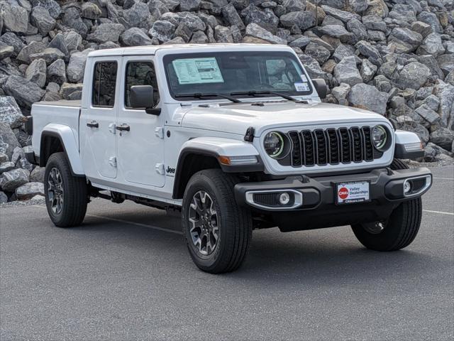 2026 Jeep Gladiator GLADIATOR SAHARA 4X4 2026 Jeep Gladiator GLADIATOR SAHARA 4X4