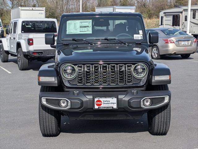 2026 Jeep Gladiator GLADIATOR SAHARA 4X4